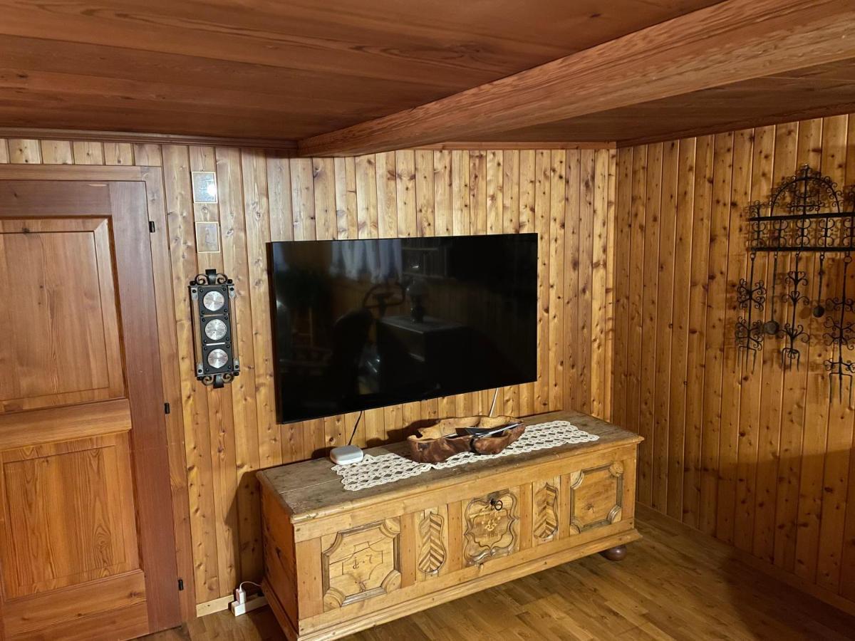 Haus Diezig Goms Luaran gambar